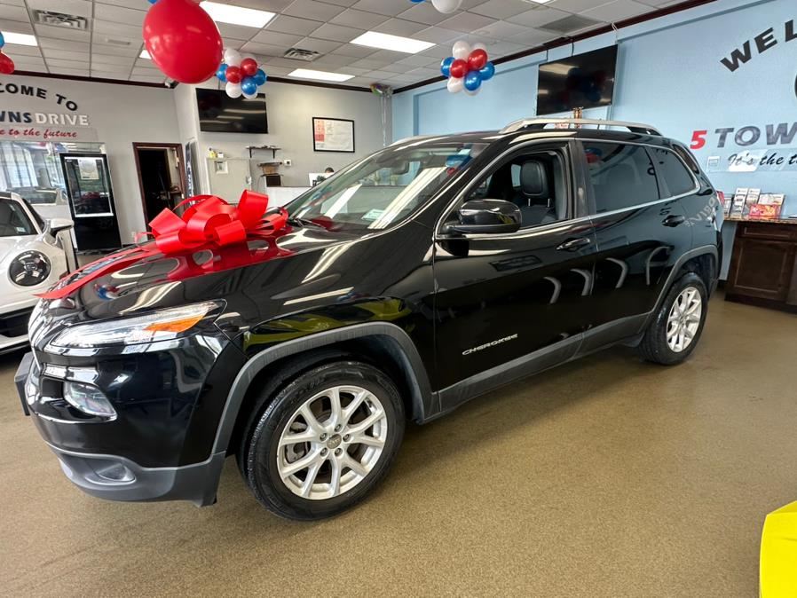 2018 Jeep Cherokee Latitude Plus FWD, available for sale in Inwood, New York | 5 Towns Drive. Inwood, New York 2018 Jeep Cherokee Latitude Plus FWD, available for sale in Inwood, New York | 5 Towns Drive. Inwood, New York
