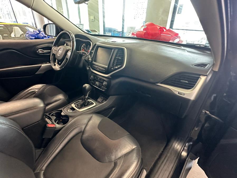 2018 Jeep Cherokee Latitude Plus FWD, available for sale in Inwood, New York | 5 Towns Drive. Inwood, New York 2018 Jeep Cherokee Latitude Plus FWD, available for sale in Inwood, New York | 5 Towns Drive. Inwood, New York