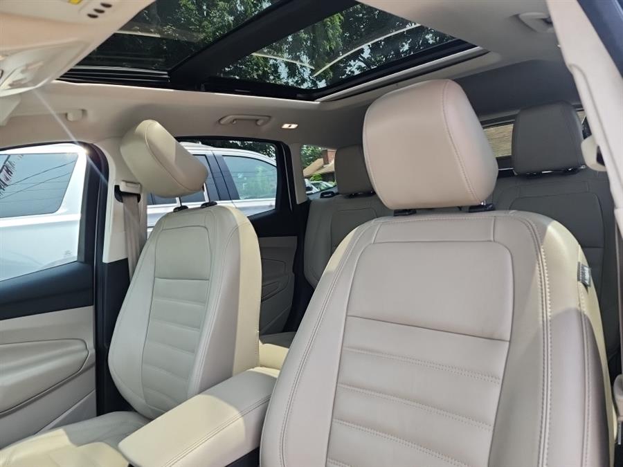 2018 Ford Escape Titanium 4WD, available for sale in Islip, New York | L.I. Auto Gallery. Islip, New York 2018 Ford Escape Titanium 4WD, available for sale in Islip, New York | L.I. Auto Gallery. Islip, New York