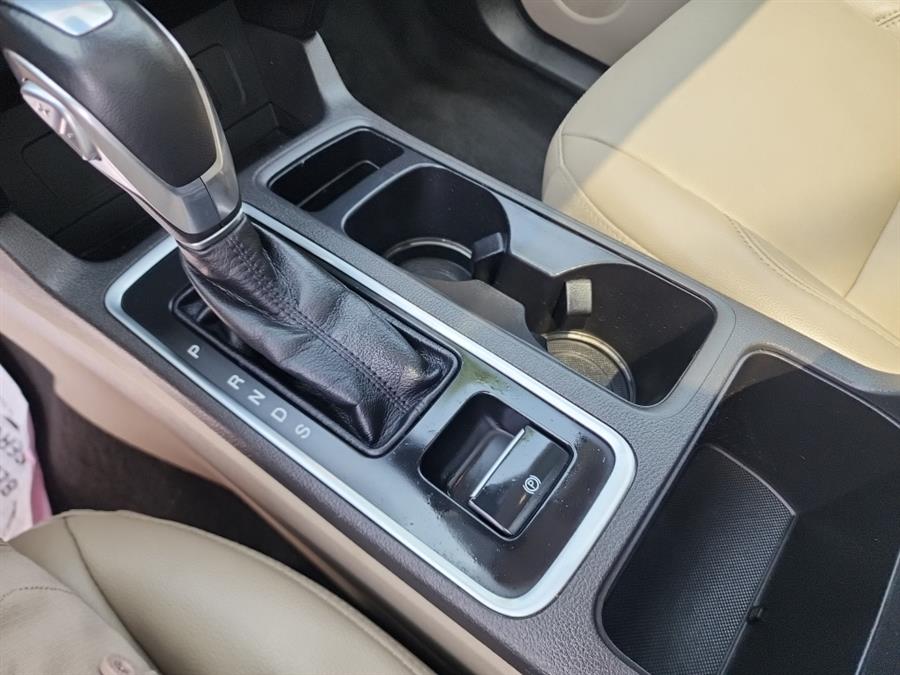 2018 Ford Escape Titanium 4WD, available for sale in Islip, New York | L.I. Auto Gallery. Islip, New York 2018 Ford Escape Titanium 4WD, available for sale in Islip, New York | L.I. Auto Gallery. Islip, New York