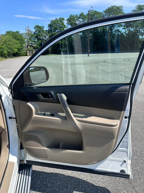 2010 Toyota Highlander 4WD 4dr V6 SE, available for sale in Garfield, New Jersey | Mikes Auto Sales LLC. Garfield, New Jersey 2010 Toyota Highlander 4WD 4dr V6 SE, available for sale in Garfield, New Jersey | Mikes Auto Sales LLC. Garfield, New Jersey