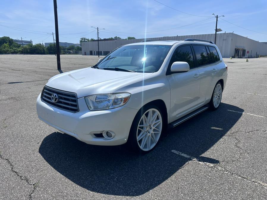2010 Toyota Highlander 4WD 4dr V6 SE, available for sale in Garfield, New Jersey | Mikes Auto Sales LLC. Garfield, New Jersey 2010 Toyota Highlander 4WD 4dr V6 SE, available for sale in Garfield, New Jersey | Mikes Auto Sales LLC. Garfield, New Jersey