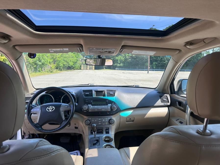 2010 Toyota Highlander 4WD 4dr V6 SE, available for sale in Garfield, New Jersey | Mikes Auto Sales LLC. Garfield, New Jersey 2010 Toyota Highlander 4WD 4dr V6 SE, available for sale in Garfield, New Jersey | Mikes Auto Sales LLC. Garfield, New Jersey