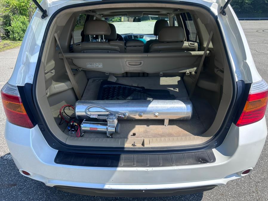2010 Toyota Highlander 4WD 4dr V6 SE, available for sale in Garfield, New Jersey | Mikes Auto Sales LLC. Garfield, New Jersey 2010 Toyota Highlander 4WD 4dr V6 SE, available for sale in Garfield, New Jersey | Mikes Auto Sales LLC. Garfield, New Jersey