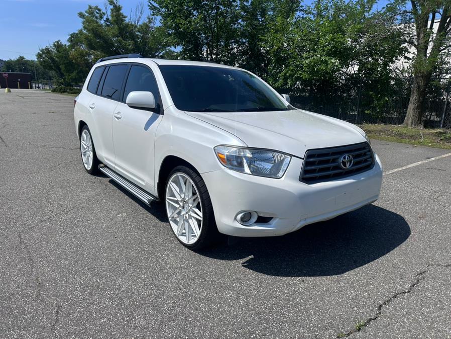 2010 Toyota Highlander 4WD 4dr V6 SE, available for sale in Garfield, New Jersey | Mikes Auto Sales LLC. Garfield, New Jersey 2010 Toyota Highlander 4WD 4dr V6 SE, available for sale in Garfield, New Jersey | Mikes Auto Sales LLC. Garfield, New Jersey