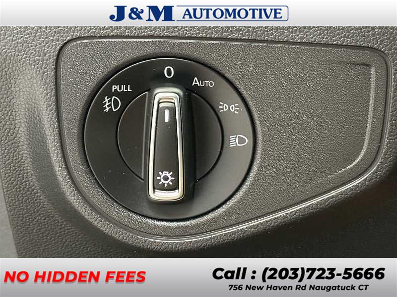 2019 Volkswagen Atlas 3.6L V6 SE, available for sale in Naugatuck, Connecticut | J&M Automotive Sls&Svc LLC. Naugatuck, Connecticut 2019 Volkswagen Atlas 3.6L V6 SE, available for sale in Naugatuck, Connecticut | J&M Automotive Sls&Svc LLC. Naugatuck, Connecticut