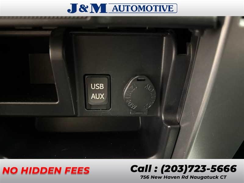 2013 Toyota 4runner SR5, available for sale in Naugatuck, Connecticut | J&M Automotive Sls&Svc LLC. Naugatuck, Connecticut 2013 Toyota 4runner SR5, available for sale in Naugatuck, Connecticut | J&M Automotive Sls&Svc LLC. Naugatuck, Connecticut