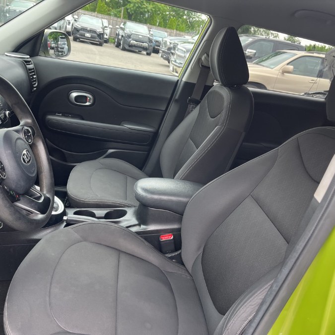 2014 Kia Soul 5dr Wgn Auto Base, available for sale in Naugatuck, Connecticut | Riverside Motorcars, LLC. Naugatuck, Connecticut 2014 Kia Soul 5dr Wgn Auto Base, available for sale in Naugatuck, Connecticut | Riverside Motorcars, LLC. Naugatuck, Connecticut
