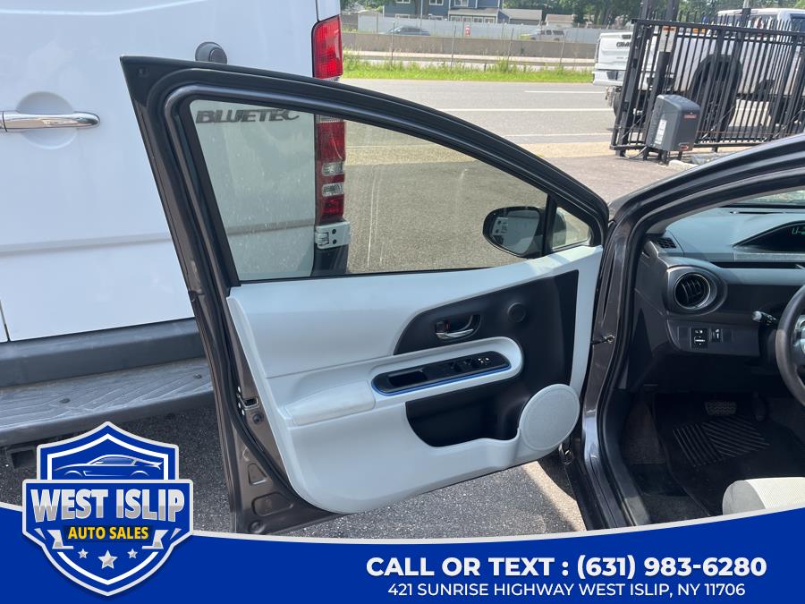 2013 Toyota Prius c 5dr HB One (Natl), available for sale in West Islip, New York | West Islip Auto Sales. West Islip, New York 2013 Toyota Prius c 5dr HB One (Natl), available for sale in West Islip, New York | West Islip Auto Sales. West Islip, New York