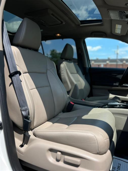 2017 Honda Pilot Elite AWD, available for sale in Paterson, New Jersey | Speedway Motors LLC. Paterson, New Jersey 2017 Honda Pilot Elite AWD, available for sale in Paterson, New Jersey | Speedway Motors LLC. Paterson, New Jersey