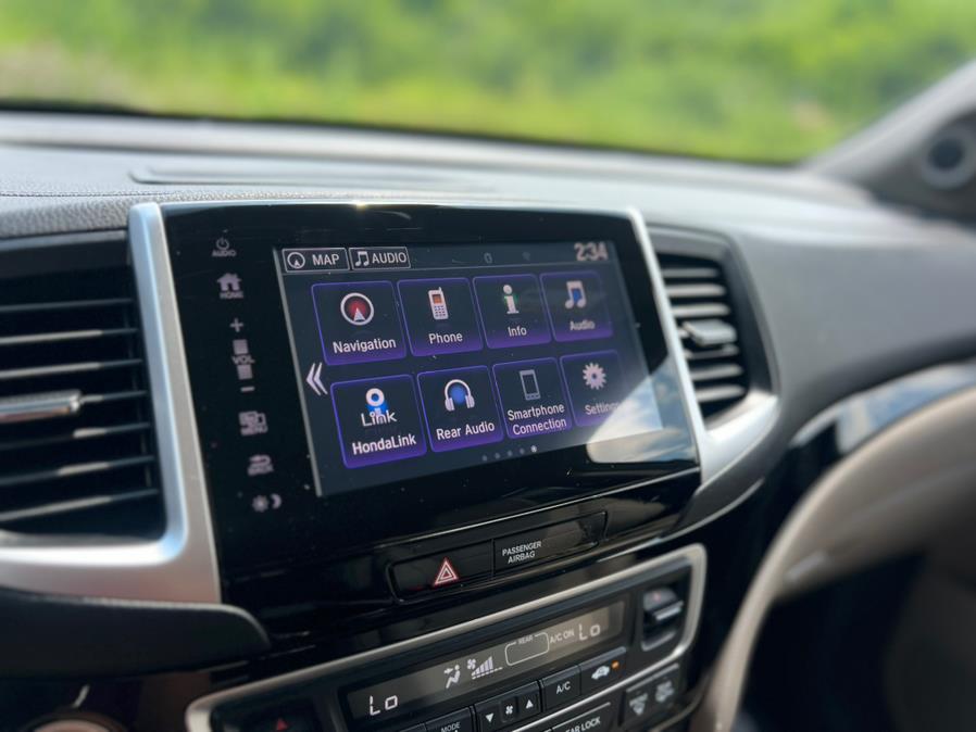 2017 Honda Pilot Elite AWD, available for sale in Paterson, New Jersey | Speedway Motors LLC. Paterson, New Jersey 2017 Honda Pilot Elite AWD, available for sale in Paterson, New Jersey | Speedway Motors LLC. Paterson, New Jersey