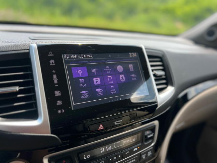 2017 Honda Pilot Elite AWD, available for sale in Paterson, New Jersey | Speedway Motors LLC. Paterson, New Jersey 2017 Honda Pilot Elite AWD, available for sale in Paterson, New Jersey | Speedway Motors LLC. Paterson, New Jersey