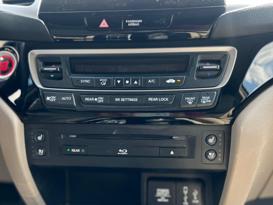 2017 Honda Pilot Elite AWD, available for sale in Paterson, New Jersey | Speedway Motors LLC. Paterson, New Jersey 2017 Honda Pilot Elite AWD, available for sale in Paterson, New Jersey | Speedway Motors LLC. Paterson, New Jersey