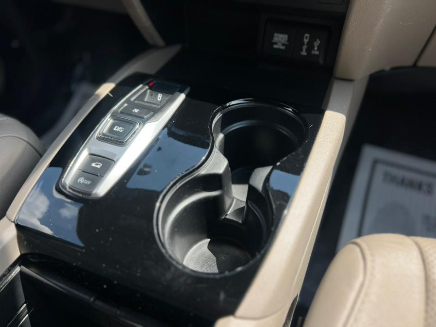 2017 Honda Pilot Elite AWD, available for sale in Paterson, New Jersey | Speedway Motors LLC. Paterson, New Jersey 2017 Honda Pilot Elite AWD, available for sale in Paterson, New Jersey | Speedway Motors LLC. Paterson, New Jersey