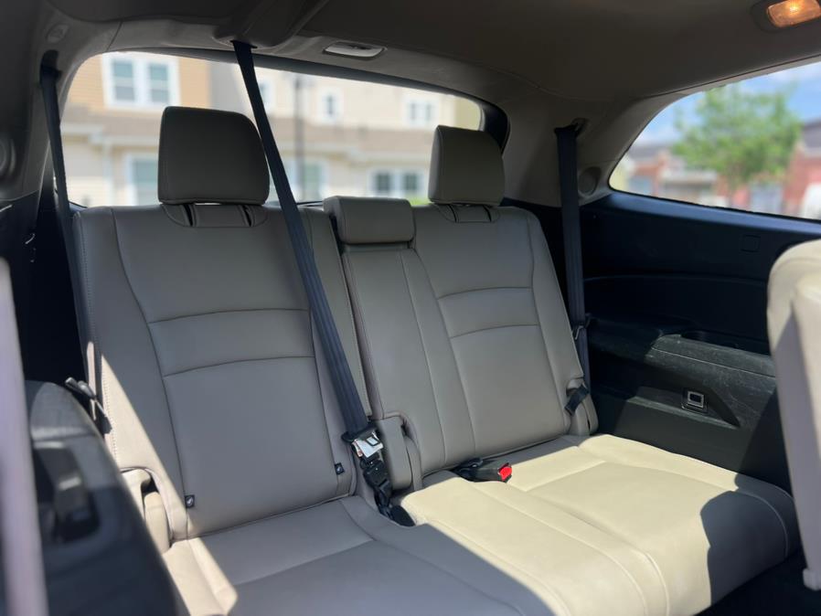 2017 Honda Pilot Elite AWD, available for sale in Paterson, New Jersey | Speedway Motors LLC. Paterson, New Jersey 2017 Honda Pilot Elite AWD, available for sale in Paterson, New Jersey | Speedway Motors LLC. Paterson, New Jersey