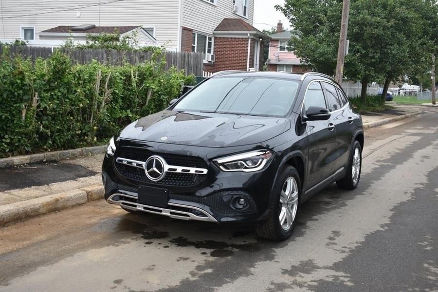 2021 Mercedes Benz GLA 250 photo 2