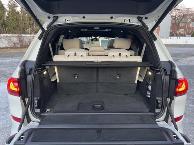 2022 BMW X7 xDrive40i Sports Activity Vehicle, available for sale in Yonkers, New York | Westchester Auto Group. Yonkers, New York 2022 BMW X7 xDrive40i Sports Activity Vehicle, available for sale in Yonkers, New York | Westchester Auto Group. Yonkers, New York