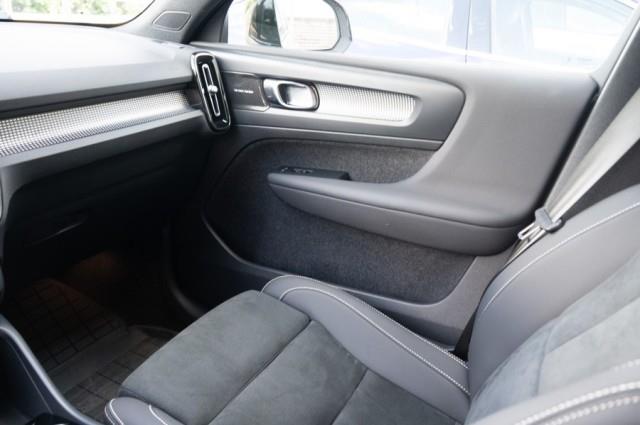 2023 Volvo Xc40 B5 AWD Ultimate Dark Theme, available for sale in Yonkers, New York | Westchester Auto Group. Yonkers, New York 2023 Volvo Xc40 B5 AWD Ultimate Dark Theme, available for sale in Yonkers, New York | Westchester Auto Group. Yonkers, New York