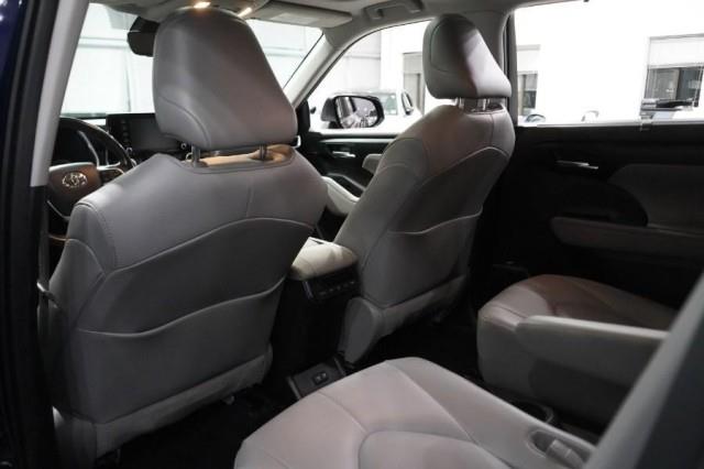 2021 Toyota Highlander XLE, available for sale in Yonkers, New York | Westchester Auto Group. Yonkers, New York 2021 Toyota Highlander XLE, available for sale in Yonkers, New York | Westchester Auto Group. Yonkers, New York