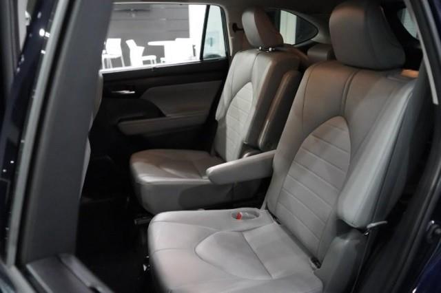 2021 Toyota Highlander XLE, available for sale in Yonkers, New York | Westchester Auto Group. Yonkers, New York 2021 Toyota Highlander XLE, available for sale in Yonkers, New York | Westchester Auto Group. Yonkers, New York