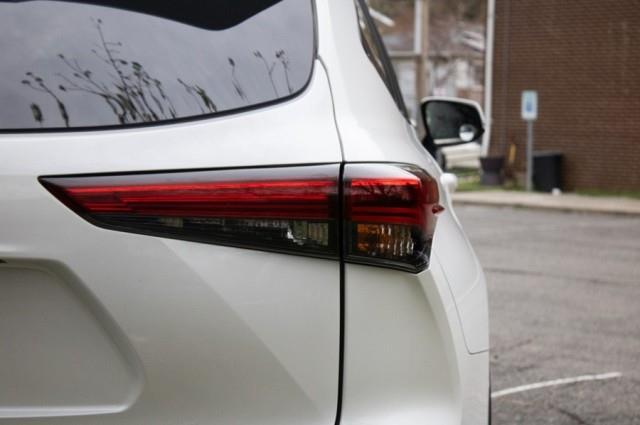 2023 Toyota Highlander L AWD, available for sale in Yonkers, New York | Westchester Auto Group. Yonkers, New York 2023 Toyota Highlander L AWD, available for sale in Yonkers, New York | Westchester Auto Group. Yonkers, New York