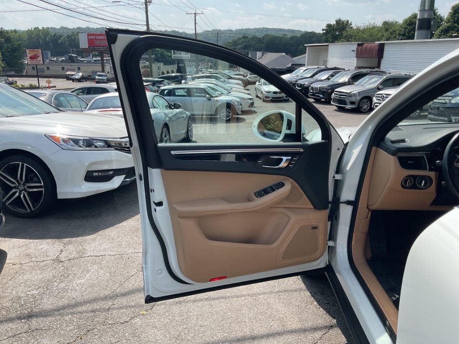 2018 Porsche Macan AWD, available for sale in Waterbury, Connecticut | Jim Juliani Motors. Waterbury, Connecticut 2018 Porsche Macan AWD, available for sale in Waterbury, Connecticut | Jim Juliani Motors. Waterbury, Connecticut
