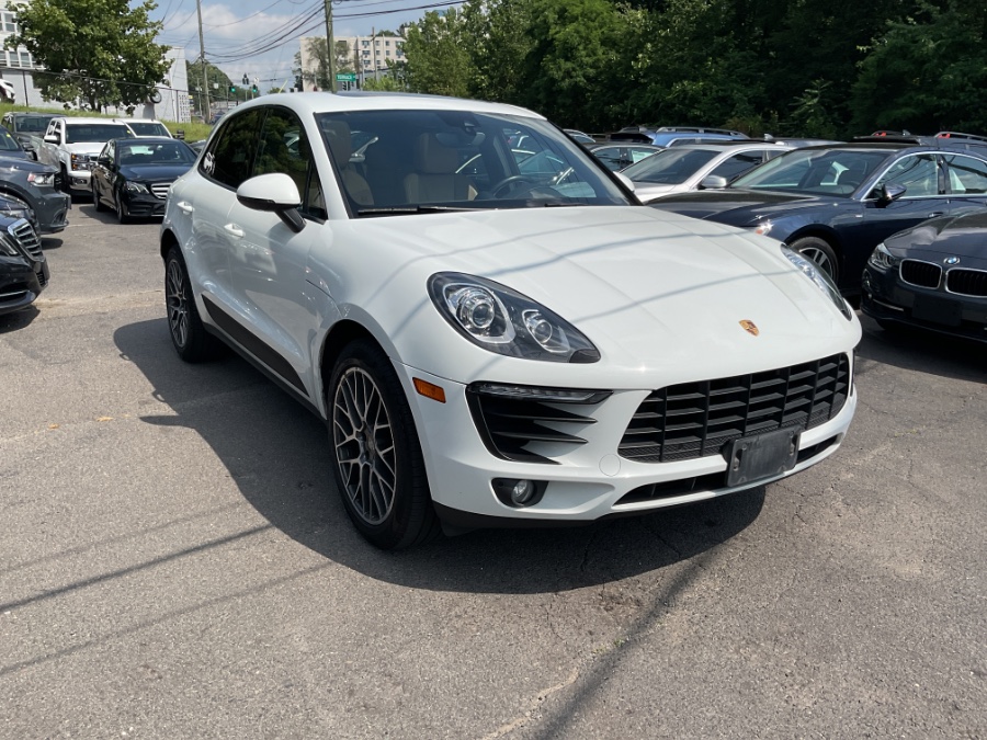 Used 2018 Porsche Macan in Waterbury, Connecticut | Jim Juliani Motors. Waterbury, Connecticut