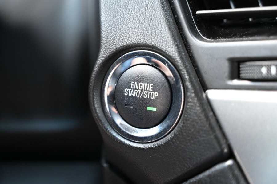 2019 Chevrolet Suburban 4WD 4dr 1500 LT, available for sale in Waterbury, Connecticut | Highline Car Connection. Waterbury, Connecticut 2019 Chevrolet Suburban 4WD 4dr 1500 LT, available for sale in Waterbury, Connecticut | Highline Car Connection. Waterbury, Connecticut