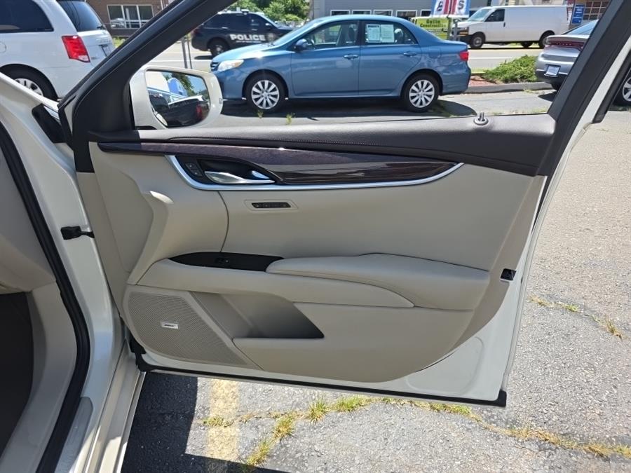 2014 Cadillac XTS 4dr Sdn Luxury AWD, available for sale in West Haven, Connecticut | Auto Fair Inc.. West Haven, Connecticut 2014 Cadillac XTS 4dr Sdn Luxury AWD, available for sale in West Haven, Connecticut | Auto Fair Inc.. West Haven, Connecticut