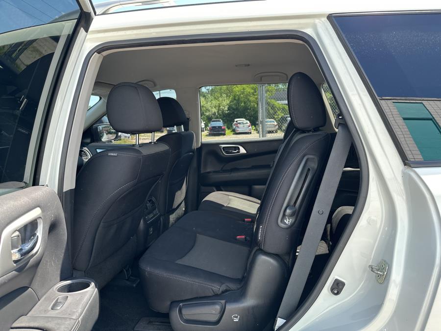 2018 Nissan Pathfinder 4D SV 4WD 3.5L V6, available for sale in Milford, Connecticut | Dealertown Auto Wholesalers. Milford, Connecticut 2018 Nissan Pathfinder 4D SV 4WD 3.5L V6, available for sale in Milford, Connecticut | Dealertown Auto Wholesalers. Milford, Connecticut
