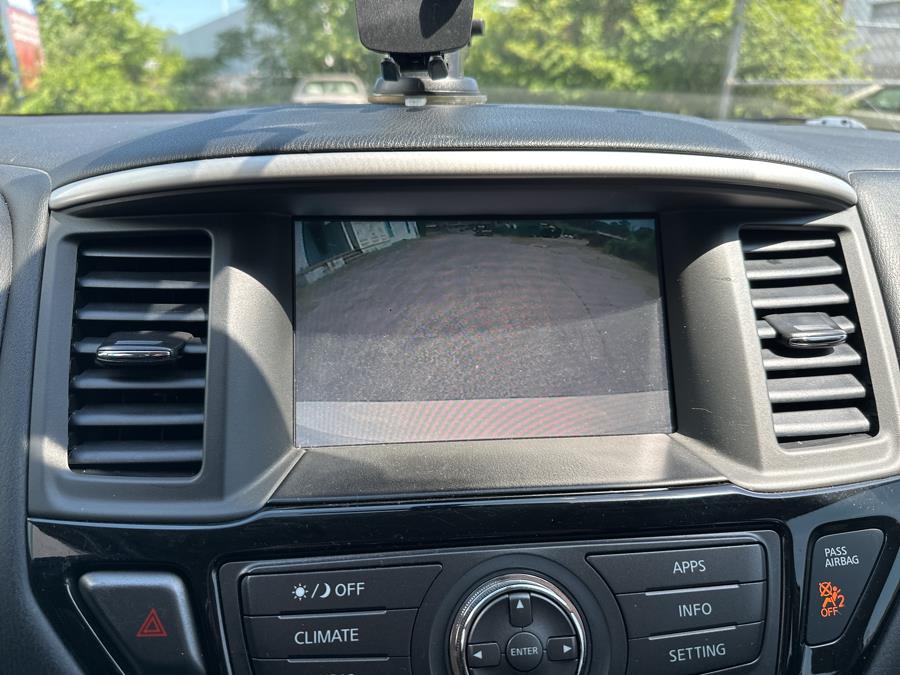 2018 Nissan Pathfinder 4D SV 4WD 3.5L V6, available for sale in Milford, Connecticut | Dealertown Auto Wholesalers. Milford, Connecticut 2018 Nissan Pathfinder 4D SV 4WD 3.5L V6, available for sale in Milford, Connecticut | Dealertown Auto Wholesalers. Milford, Connecticut