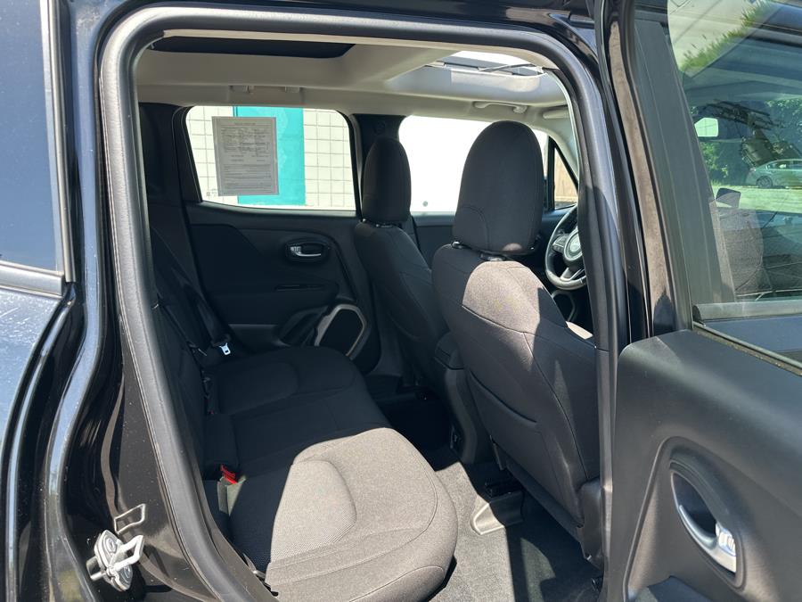 2016 Jeep Renegade 4WD 4dr Latitude, available for sale in Milford, Connecticut | Dealertown Auto Wholesalers. Milford, Connecticut 2016 Jeep Renegade 4WD 4dr Latitude, available for sale in Milford, Connecticut | Dealertown Auto Wholesalers. Milford, Connecticut