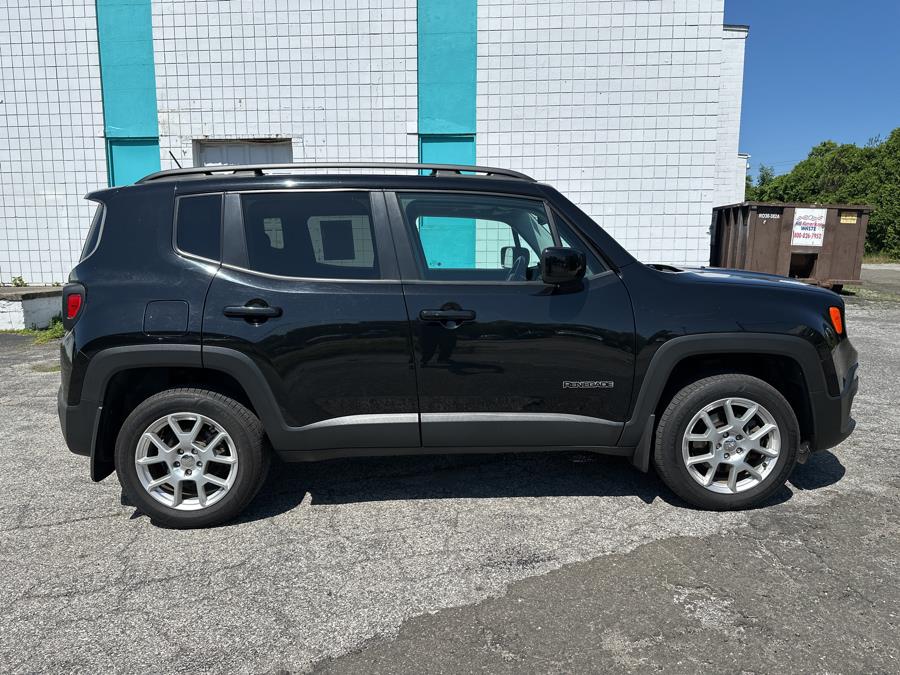 2016 Jeep Renegade 4WD 4dr Latitude, available for sale in Milford, Connecticut | Dealertown Auto Wholesalers. Milford, Connecticut 2016 Jeep Renegade 4WD 4dr Latitude, available for sale in Milford, Connecticut | Dealertown Auto Wholesalers. Milford, Connecticut