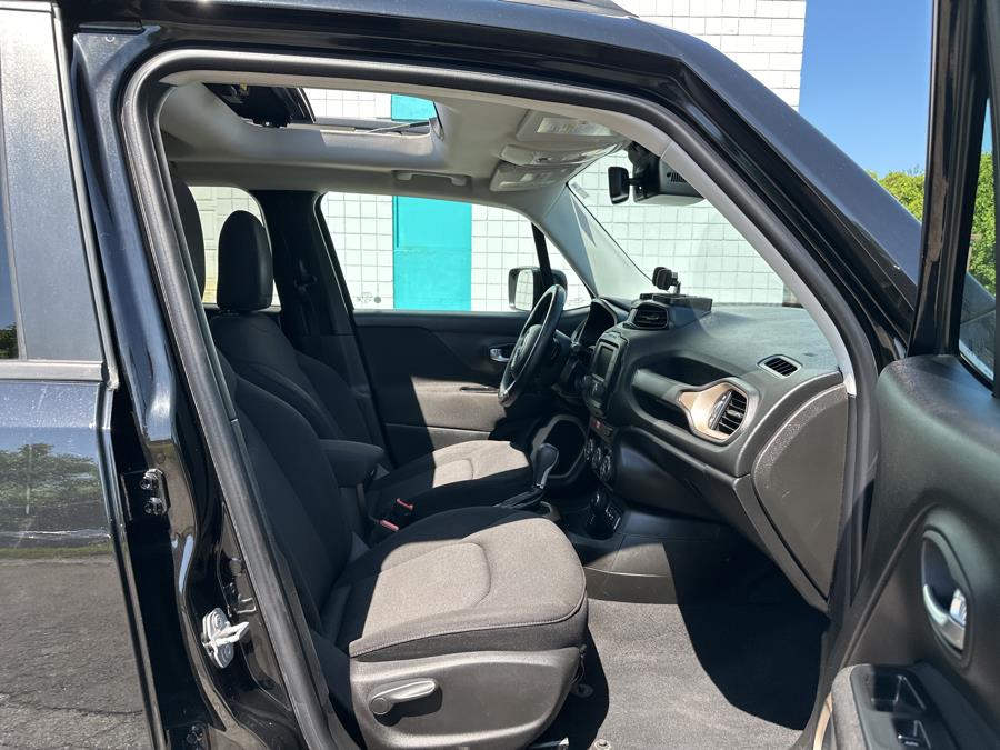2016 Jeep Renegade 4WD 4dr Latitude, available for sale in Milford, Connecticut | Dealertown Auto Wholesalers. Milford, Connecticut 2016 Jeep Renegade 4WD 4dr Latitude, available for sale in Milford, Connecticut | Dealertown Auto Wholesalers. Milford, Connecticut