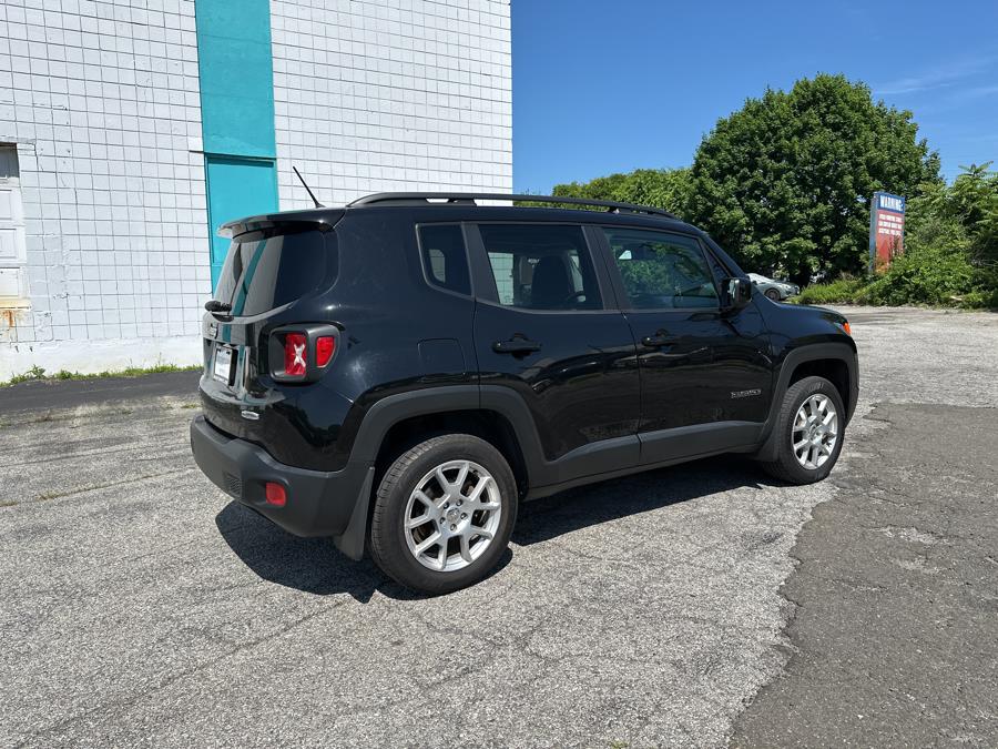 2016 Jeep Renegade 4WD 4dr Latitude, available for sale in Milford, Connecticut | Dealertown Auto Wholesalers. Milford, Connecticut 2016 Jeep Renegade 4WD 4dr Latitude, available for sale in Milford, Connecticut | Dealertown Auto Wholesalers. Milford, Connecticut