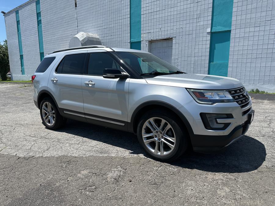 2017 Ford Explorer XLT 4WD, available for sale in Milford, Connecticut | Dealertown Auto Wholesalers. Milford, Connecticut 2017 Ford Explorer XLT 4WD, available for sale in Milford, Connecticut | Dealertown Auto Wholesalers. Milford, Connecticut
