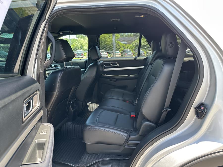2017 Ford Explorer XLT 4WD, available for sale in Milford, Connecticut | Dealertown Auto Wholesalers. Milford, Connecticut 2017 Ford Explorer XLT 4WD, available for sale in Milford, Connecticut | Dealertown Auto Wholesalers. Milford, Connecticut