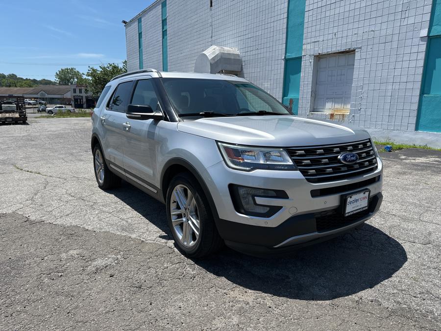 2017 Ford Explorer XLT 4WD, available for sale in Milford, Connecticut | Dealertown Auto Wholesalers. Milford, Connecticut 2017 Ford Explorer XLT 4WD, available for sale in Milford, Connecticut | Dealertown Auto Wholesalers. Milford, Connecticut