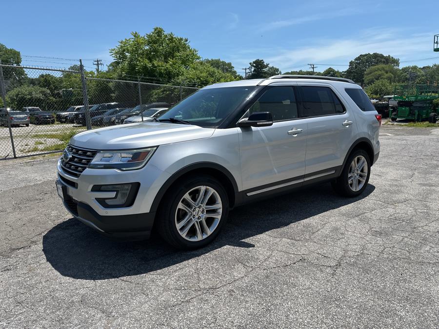 2017 Ford Explorer XLT 4WD, available for sale in Milford, Connecticut | Dealertown Auto Wholesalers. Milford, Connecticut 2017 Ford Explorer XLT 4WD, available for sale in Milford, Connecticut | Dealertown Auto Wholesalers. Milford, Connecticut