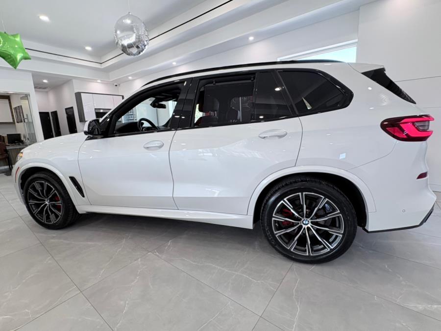 2022 BMW X5 xDrive40i Sports Activity Vehicle, available for sale in Franklin Square, New York | Luxury Motor Club. Franklin Square, New York 2022 BMW X5 xDrive40i Sports Activity Vehicle, available for sale in Franklin Square, New York | Luxury Motor Club. Franklin Square, New York