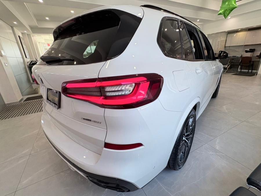 2022 BMW X5 xDrive40i Sports Activity Vehicle, available for sale in Franklin Square, New York | Luxury Motor Club. Franklin Square, New York 2022 BMW X5 xDrive40i Sports Activity Vehicle, available for sale in Franklin Square, New York | Luxury Motor Club. Franklin Square, New York
