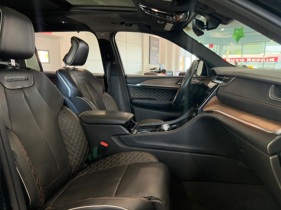 2022 Jeep Grand Cherokee L Summit 4x4, available for sale in Franklin Square, New York | Luxury Motor Club. Franklin Square, New York 2022 Jeep Grand Cherokee L Summit 4x4, available for sale in Franklin Square, New York | Luxury Motor Club. Franklin Square, New York