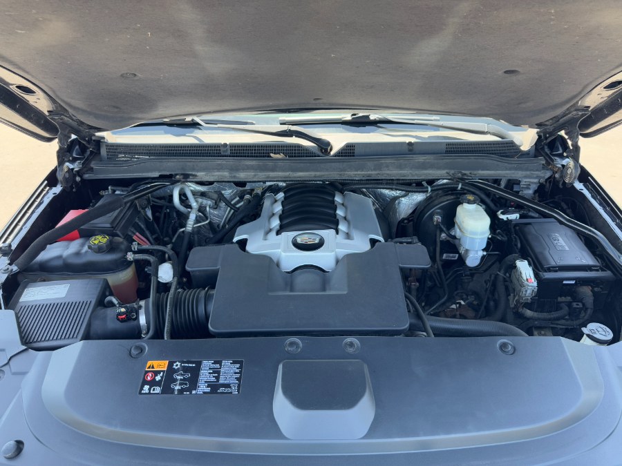2015 Cadillac Escalade 4WD 4dr Luxury, available for sale in Ortonville, Michigan | Marsh Auto Sales LLC. Ortonville, Michigan 2015 Cadillac Escalade 4WD 4dr Luxury, available for sale in Ortonville, Michigan | Marsh Auto Sales LLC. Ortonville, Michigan