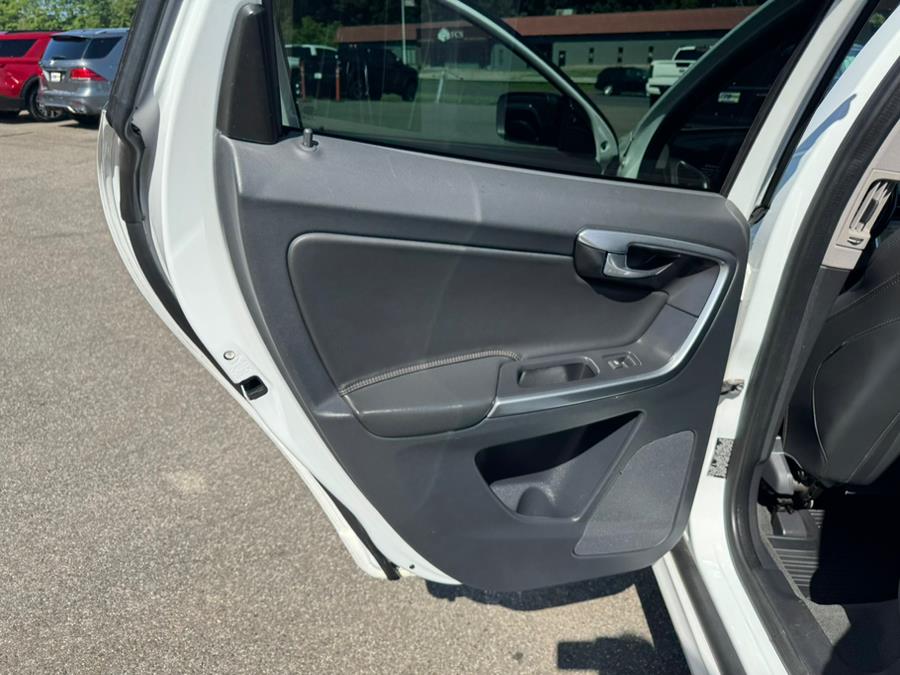 2017 Volvo XC60 T5 AWD Dynamic, available for sale in Berlin, Connecticut | Tru Auto Mall. Berlin, Connecticut 2017 Volvo XC60 T5 AWD Dynamic, available for sale in Berlin, Connecticut | Tru Auto Mall. Berlin, Connecticut