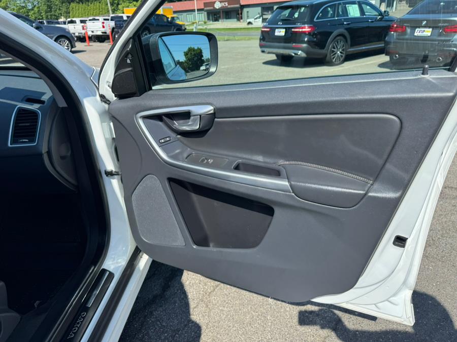 2017 Volvo XC60 T5 AWD Dynamic, available for sale in Berlin, Connecticut | Tru Auto Mall. Berlin, Connecticut 2017 Volvo XC60 T5 AWD Dynamic, available for sale in Berlin, Connecticut | Tru Auto Mall. Berlin, Connecticut