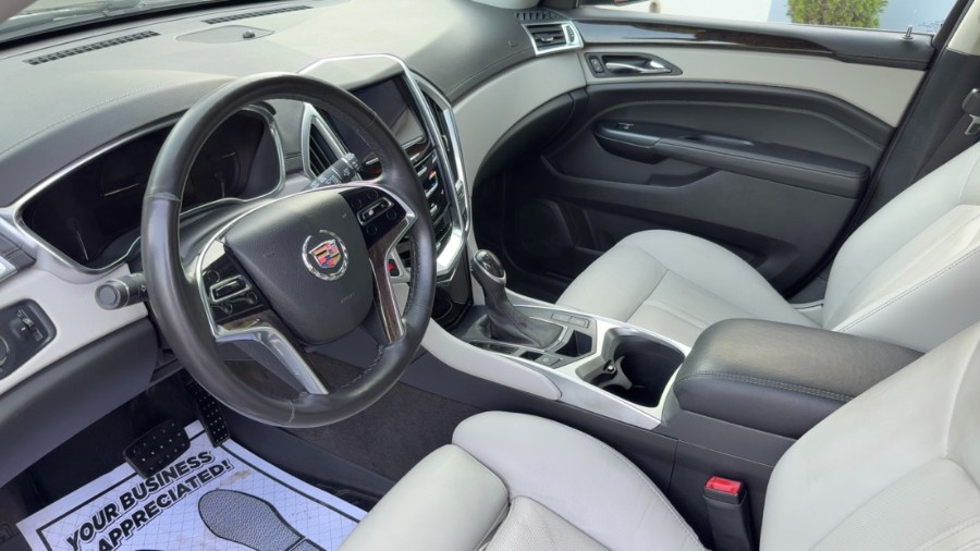 2015 Cadillac SRX AWD 4dr Luxury Collection, available for sale in Waterbury, Connecticut | West End Automotive Center. Waterbury, Connecticut 2015 Cadillac SRX AWD 4dr Luxury Collection, available for sale in Waterbury, Connecticut | West End Automotive Center. Waterbury, Connecticut