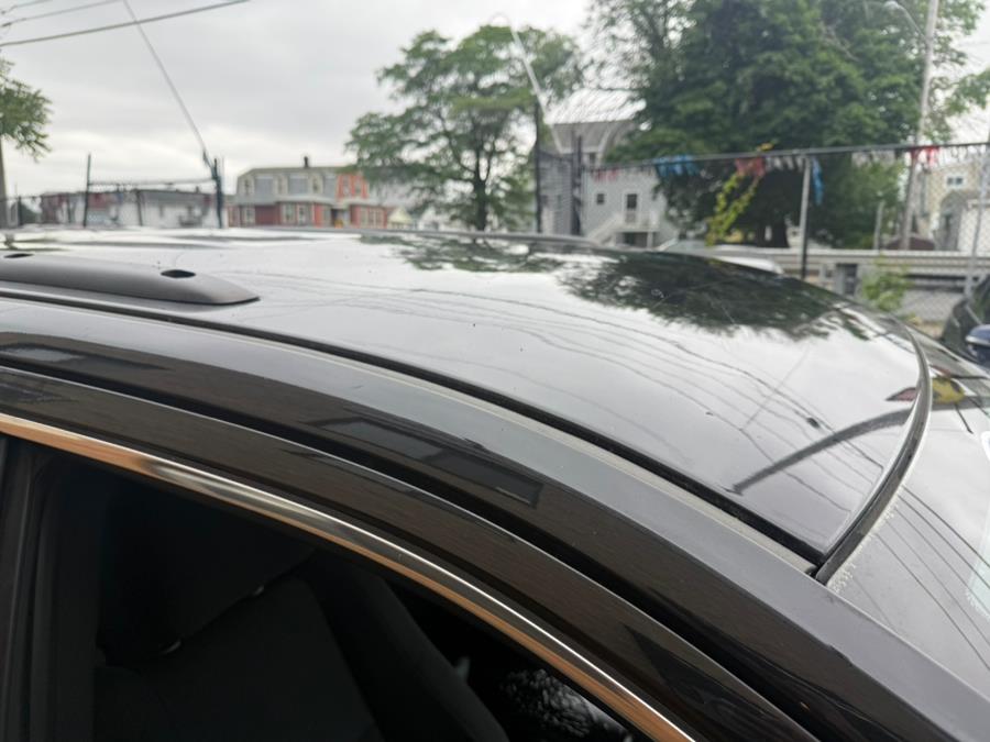 2012 Jeep Grand Cherokee 4WD 4dr Laredo, available for sale in Revere, Massachusetts | Wonderland Auto. Revere, Massachusetts 2012 Jeep Grand Cherokee 4WD 4dr Laredo, available for sale in Revere, Massachusetts | Wonderland Auto. Revere, Massachusetts