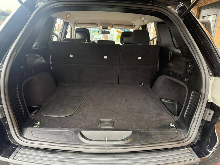 2012 Jeep Grand Cherokee 4WD 4dr Laredo, available for sale in Revere, Massachusetts | Wonderland Auto. Revere, Massachusetts 2012 Jeep Grand Cherokee 4WD 4dr Laredo, available for sale in Revere, Massachusetts | Wonderland Auto. Revere, Massachusetts