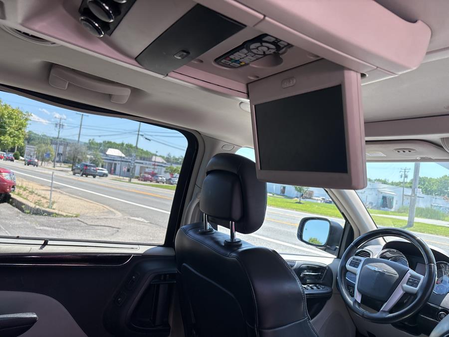 2016 Chrysler Town & Country 4dr Wgn Limited Platinum, available for sale in New Windsor, New York | Prestige Pre-Owned Motors Inc. New Windsor, New York 2016 Chrysler Town & Country 4dr Wgn Limited Platinum, available for sale in New Windsor, New York | Prestige Pre-Owned Motors Inc. New Windsor, New York