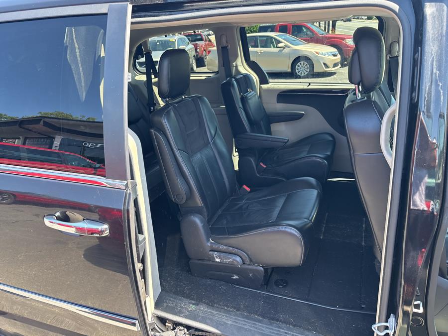 2016 Chrysler Town & Country 4dr Wgn Limited Platinum, available for sale in New Windsor, New York | Prestige Pre-Owned Motors Inc. New Windsor, New York 2016 Chrysler Town & Country 4dr Wgn Limited Platinum, available for sale in New Windsor, New York | Prestige Pre-Owned Motors Inc. New Windsor, New York
